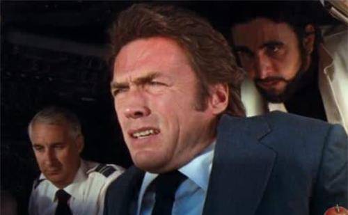 美国首个劫机成功的人,携带20万美金跳伞后失踪,至今下落成谜_库珀_罗