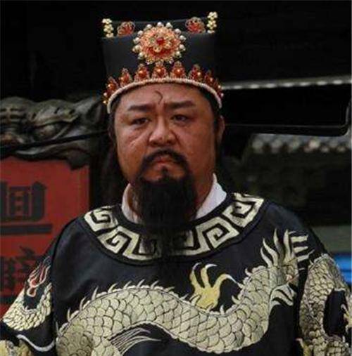 原创老农哭诉家中耕牛舌头被偷包拯回去把牛杀了次日小偷来投案