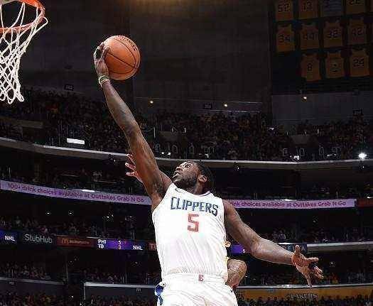 砍22 8,年薪仅109万,此人的表现让火箭悔断肠子_哈勒尔_布莱克_快船