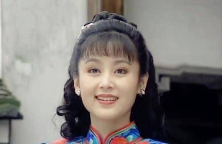 后来陈红选择与陈凯歌导演结婚,婚后更是做起了贤内助,很多陈凯歌导演