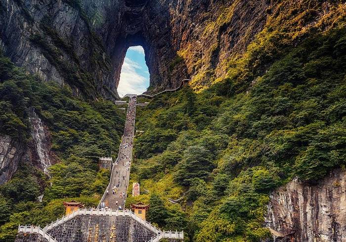 去湖南张家界天门山旅游五天要多少钱 湖南张家界五日游要多少钱_day_