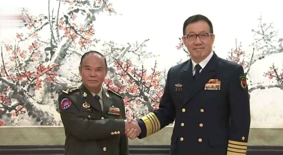 原创铁杆邻邦陆军司令来华国防部长董军与他会见