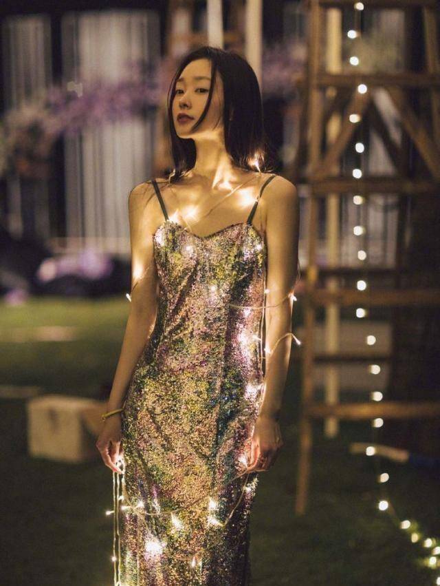原创原创29岁宋轶不穿旗袍更惊艳9套裙装造型清新少女演绎夏日风情