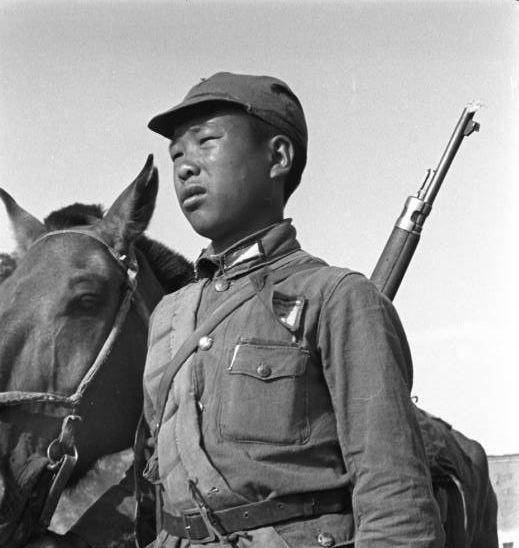 却把乳汁喂给了战士,知道原因后,肃然起敬_明德英_八路军_庄新民