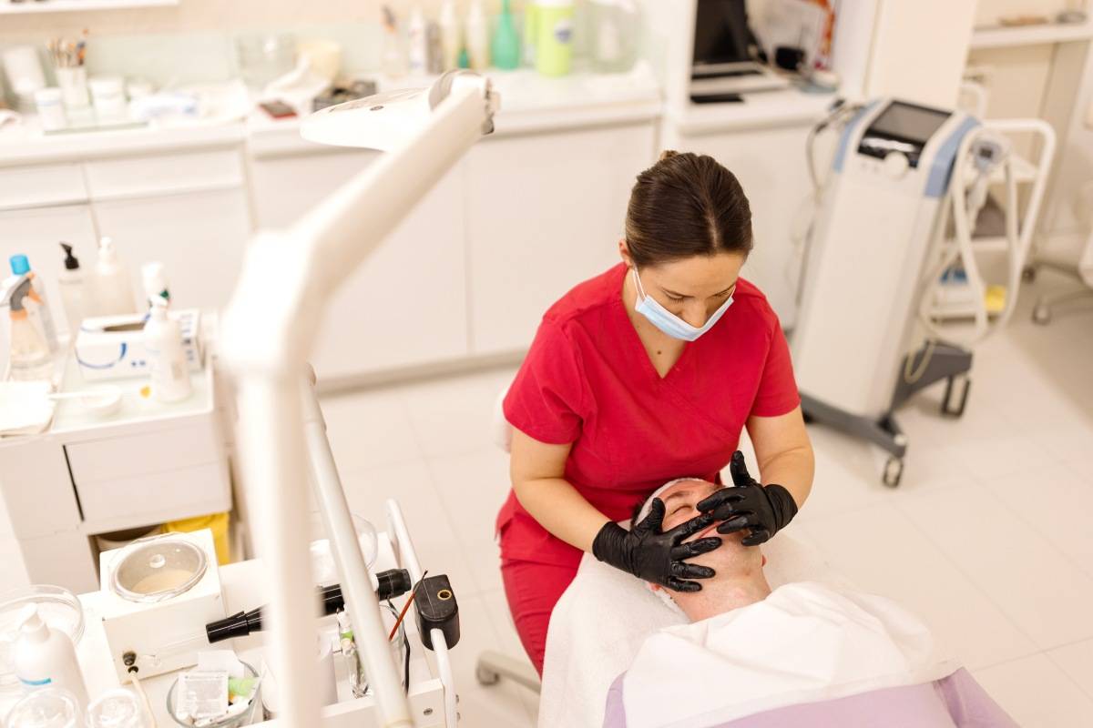 必看医美咨询师怎么考最新的报考条件是什么考了有用吗