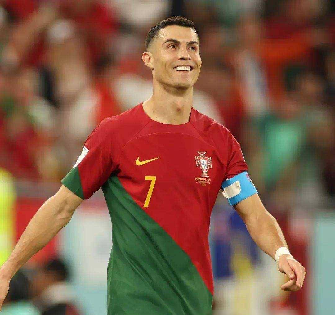 原创c罗休闲时光显温情欧洲杯前备战引悬念球迷期待再闪耀