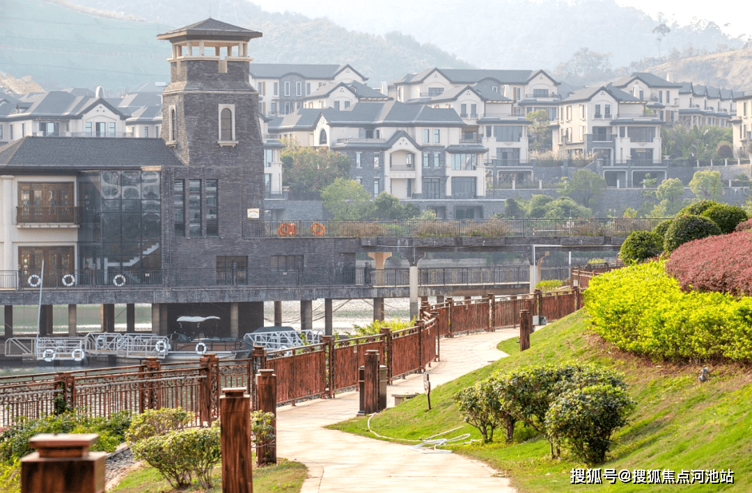 莲湖山庄东莞莲湖山庄开发商售楼处丨莲湖山庄欢迎您丨莲湖山庄别墅