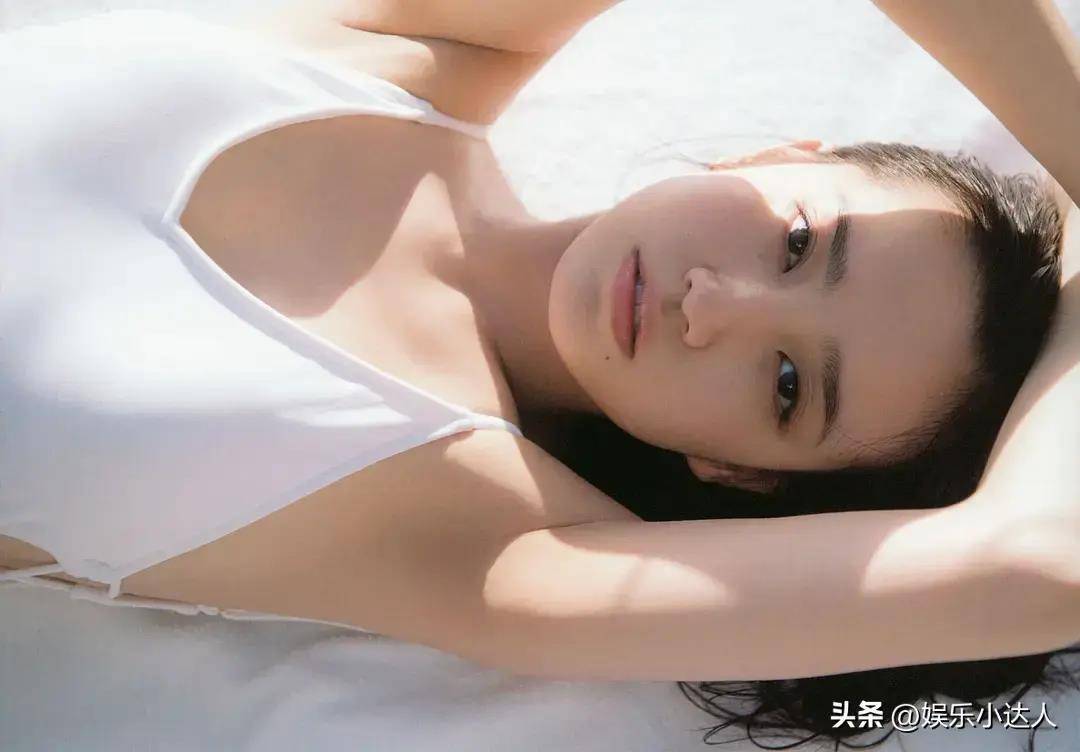 绝美加藤玲奈写真集大赏肤如凝脂眸似星辰