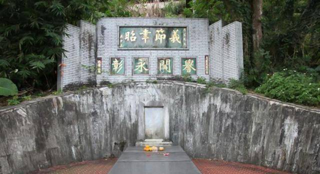 原创杜月笙死后葬在台北无人问津为什么不相识老人为其扫墓三年