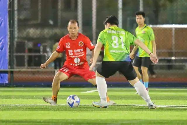 一起踢球献爱心!当博爱公益遇上全国水果第一县,你更?