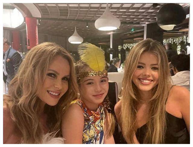 女儿莱西出大事后阿曼达陷入恐慌未来路径扑朔迷离