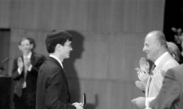 原创陶哲轩智商超过爱因斯坦7岁自学微积分31岁获数学界诺奖