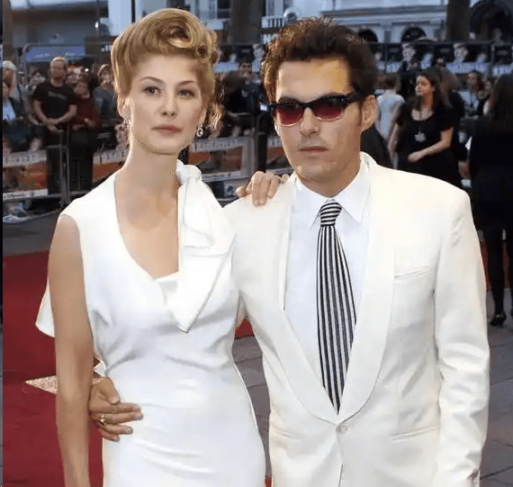 我超爱中国这群好莱坞明星究竟是作秀还是真爱