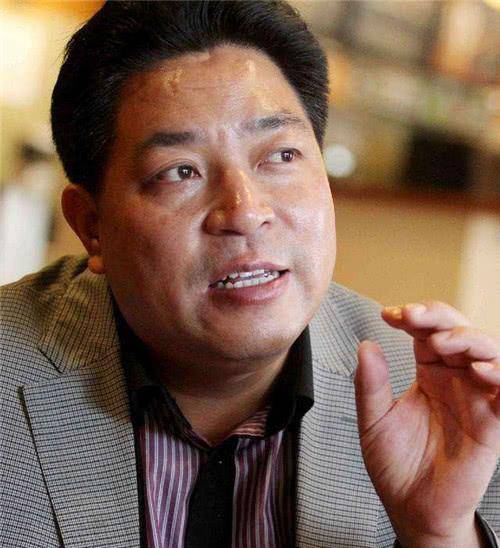 原创1993年浙江农妇请3个小乞丐吃饭20年后乞丐成富商拿100万报恩