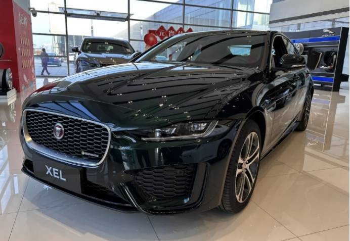 捷豹xel与奥迪a4l细节对比,谁更又优势?_搜狐汽车_搜狐网