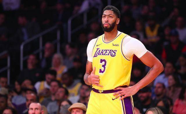 原创原创31分钟4020浓眉哥狂刷5纪录提前打卡场边随即治疗让人揪心