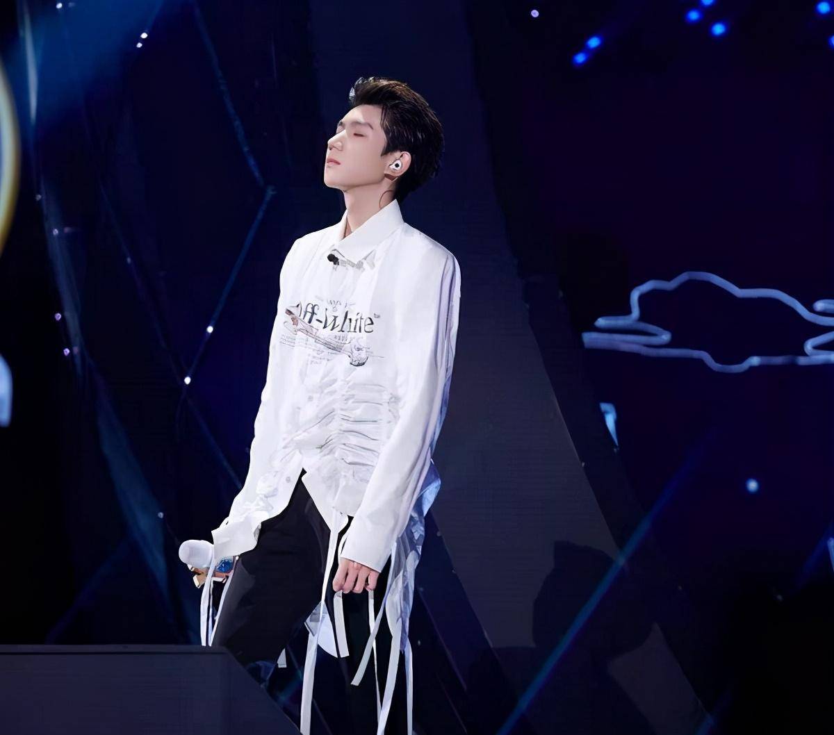 原创被唱歌耽误的金句少年王源抢答没出生随后的回答更让全场沸腾