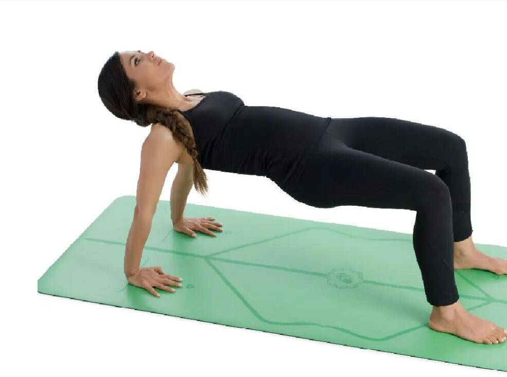 原创反向平板支撑让腹肌燃烧起来打造完美身材