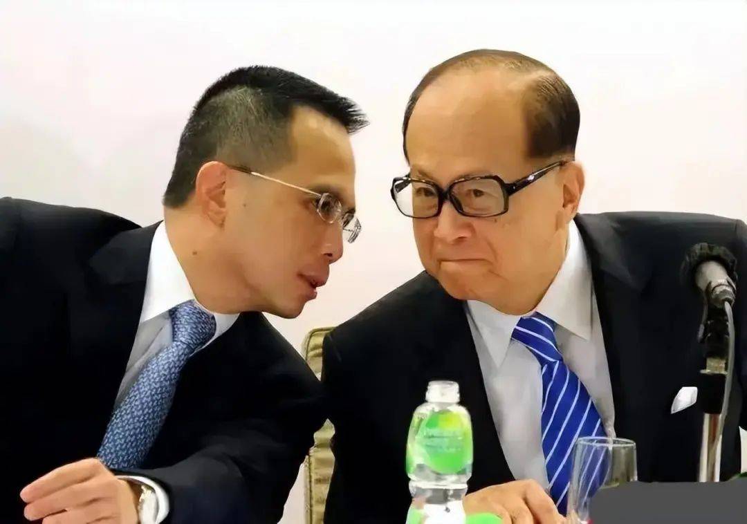 原创18岁李长禧李嘉诚的长子嫡孙比梁洛施儿子更会投胎