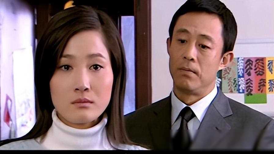 离婚后只字不提前夫侯勇,与女儿患难与共,现在45岁如冻龄少女_潘雨辰