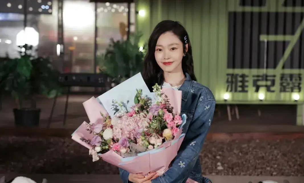 上星独播,宋轶佘诗曼领衔,冲着这王炸阵容也要追_剧中_李纯_新剧