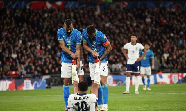 英格兰足球挑战与机遇的角色扮演者