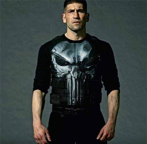 弗兰克·卡斯特的实力被神盾局局长称为"十级特工",达到了人类最高