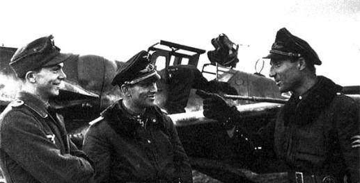 1942年10月,哈特曼第一次参加了空战,但是在空战中不服从上级的命令