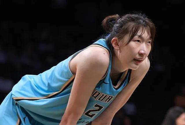 体育日报:2米07女篮中锋崛起,开云新版巨人或将入选女篮_韩旭_比赛_张