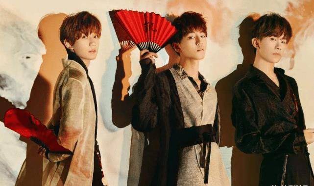 原创三姐妹撞脸tfboy走红网络相似程度亲妈都认不出绝了