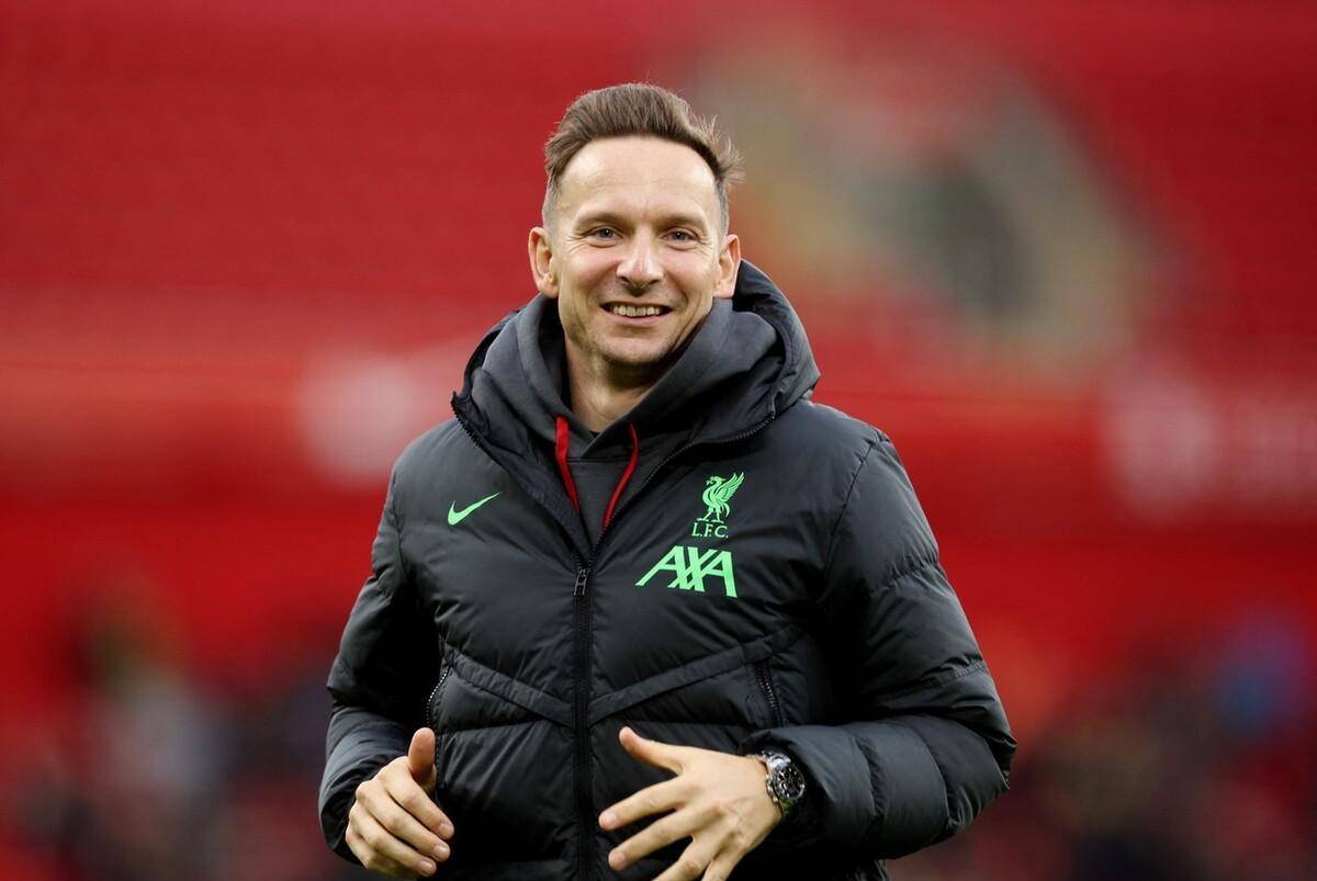 利物浦助理"正在考虑"执掌欧洲顶级俱乐部_安德斯_尤