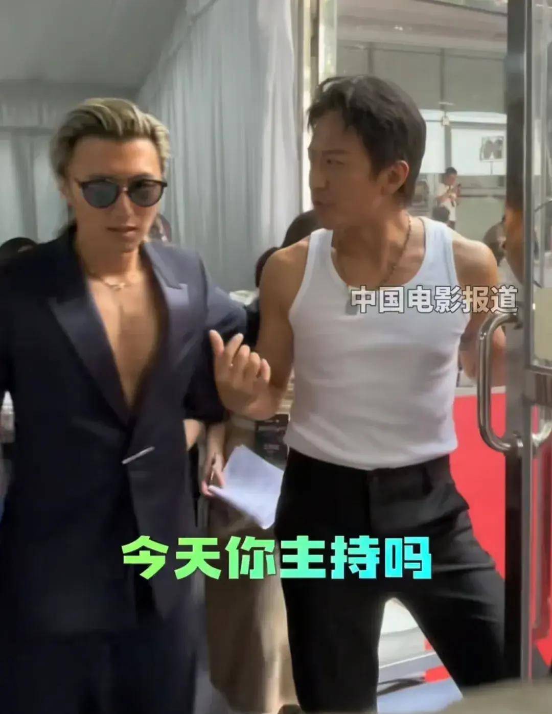 自曝没放弃演艺生涯,做美食是爱好,新剧自己当导演_雷军_小米_吴彦祖