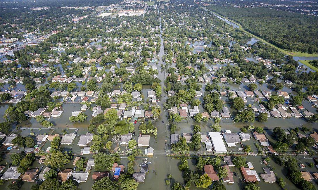 原创看美军是如何营救德克萨斯州受灾灾民的这拍照水平我看也没谁了