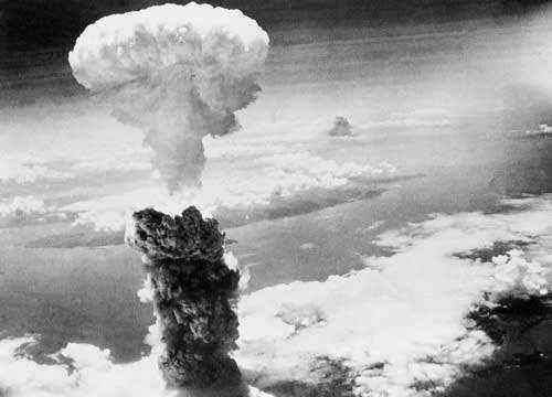 二战被原子弹炸过的广岛和长崎,现在一片繁荣景象_日本_美国_轰炸机