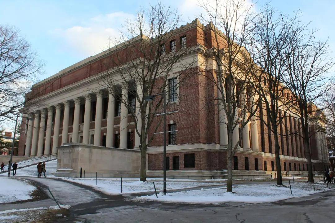 哈佛大学移除人皮书封面背后历史令人胆寒