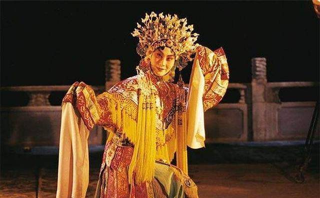 下流"职业,上流人看:百年前的戏疯子们却捧得欢快_京剧_名角儿_梅兰芳