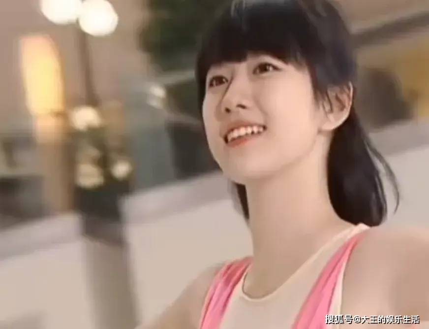 原创刘美含泳装造型身材真好对她的印象还停留在巴啦啦小魔仙