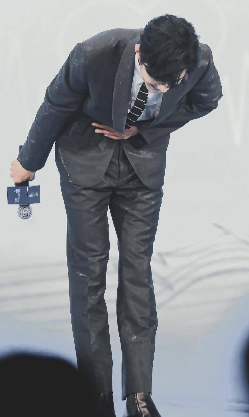 原创原创183cm肖战穿半永久西装不愧是顾医生