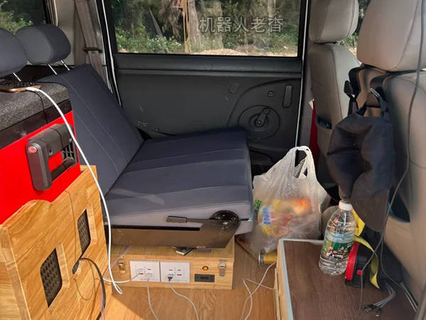 diy旅行车游山玩水,东风日产帅客改装露营车,小型mpv床车自驾游