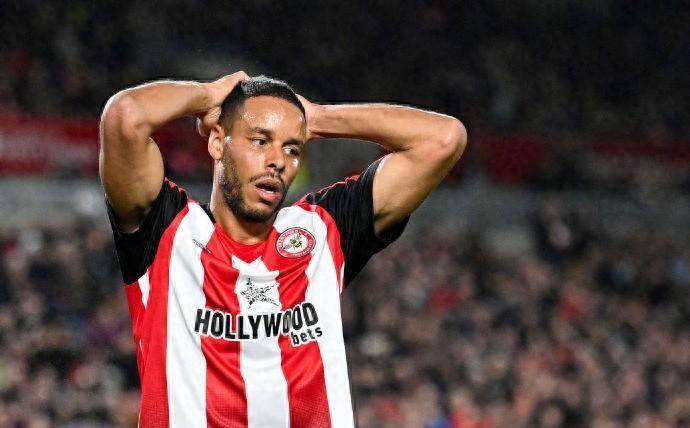 原创11新7号闪耀门柱3次救主曼联遭99分钟绝平争四成奢望