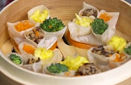 原创一个饺子四种味道国宴面点师教做饺子还是头一次见这样的饺子
