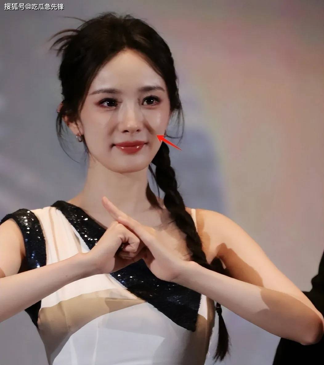 原创37岁杨幂对比36岁赵丽颖骨相老去和皮相老去的差距一目了然