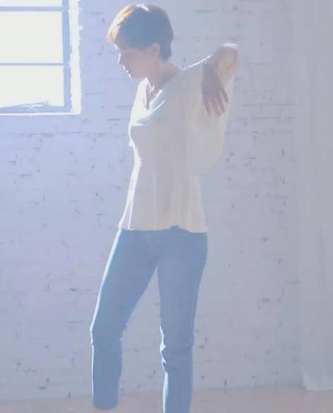 原创原创39岁孙俪光脚秀舞姿毫无违和感画面如仙境般唯美动人