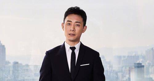 原创48岁百亿影帝张译妻子曝光知名电视主持人难怪没孩子也恩爱