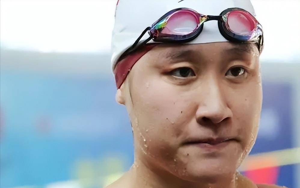 27岁奥运冠军退役后嫁给50岁的教练,还送他170万豪车,怎么想的_刘子歌