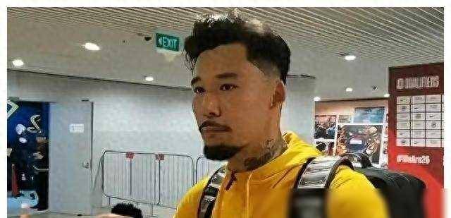 张琳芃官宣退出!国足遭打击,郑智解读内幕_比赛_上半场_未来