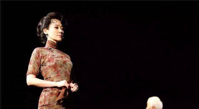 原创52岁许晴穿41岁许晴的旧衣服