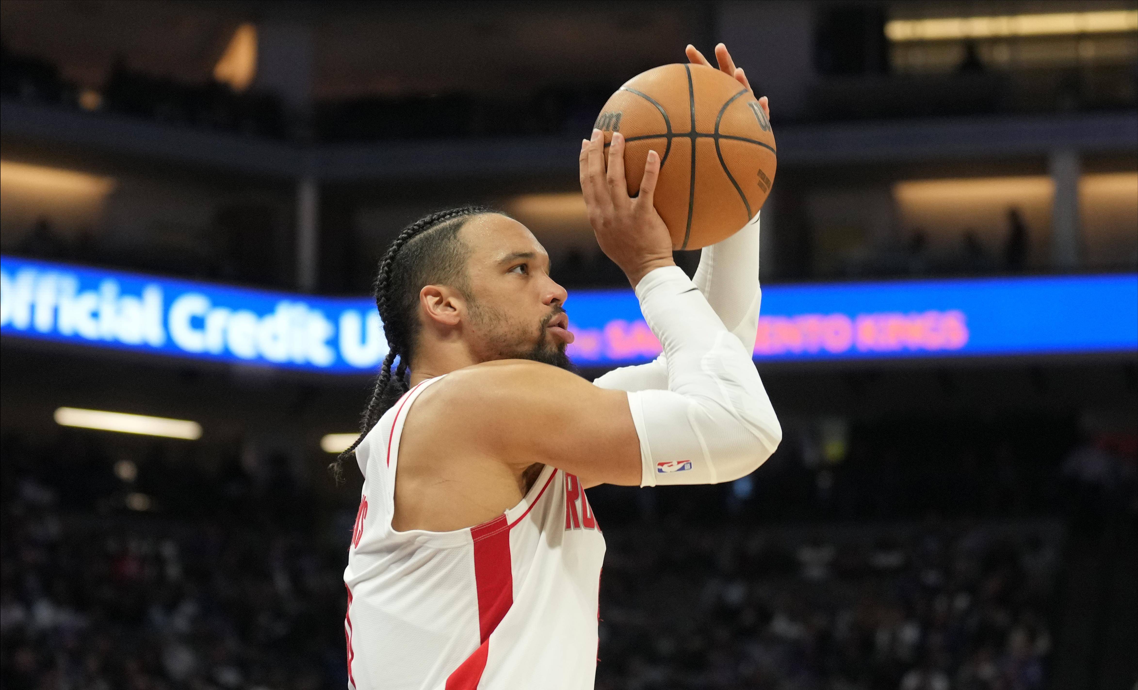 东契奇打炸,欧文不弱啊,19投9中,三分球9投4中,罚球2罚2中,砍下24分3