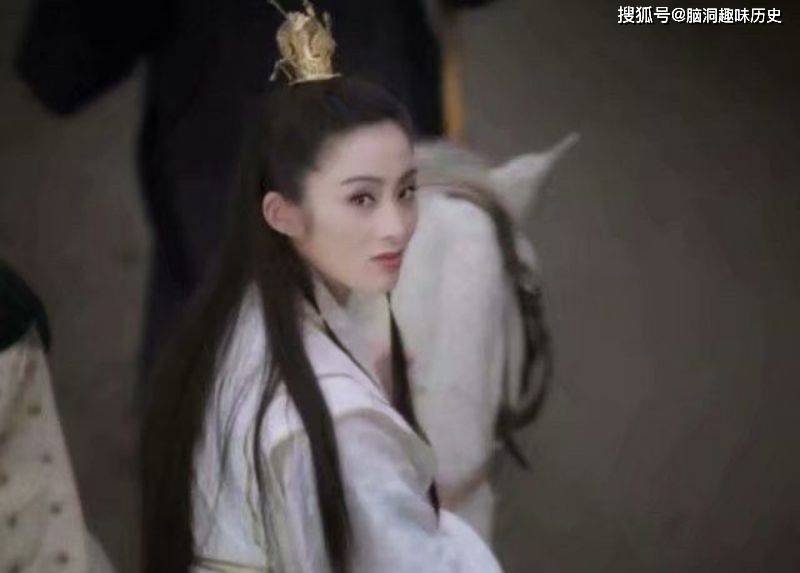 原创倚天屠龙记周芷若那么美张无忌为何要选择赵敏