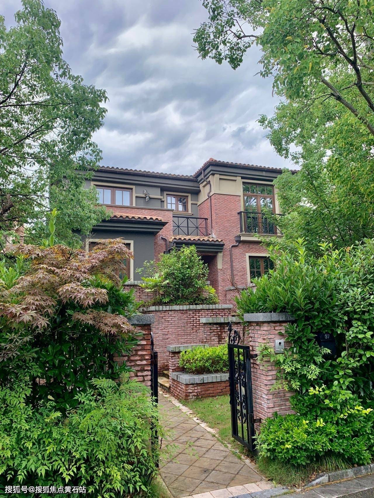 陈家镇独栋别墅现房发售东滩花园售楼处